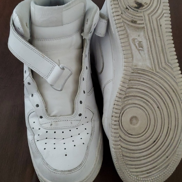 Nike Air Force 1 - Picture 4 of 7